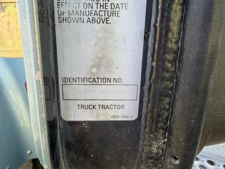 2006-kenworth-w900-image-36