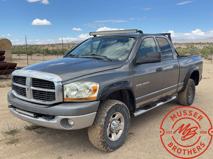 2006-dodge-ram-2500-image-1