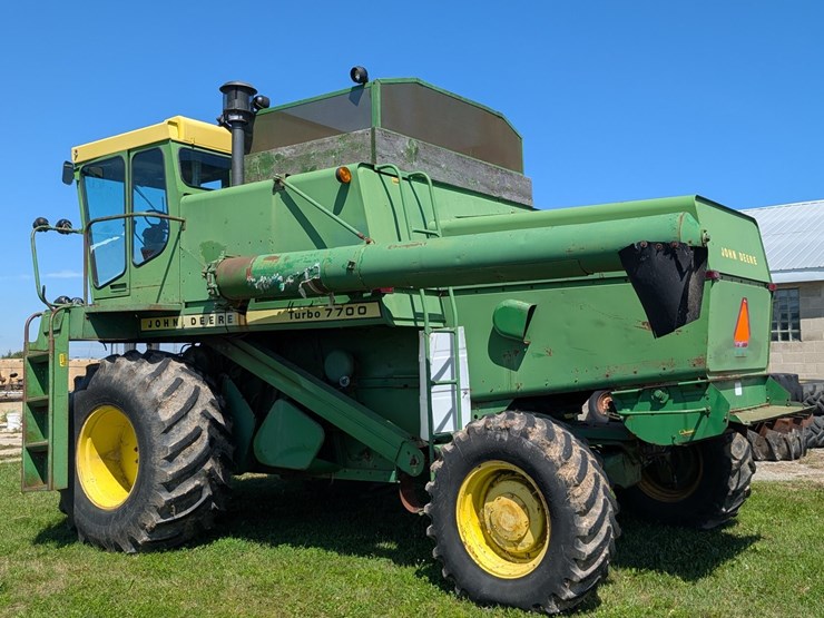 1978-john-deere-7700-image-3
