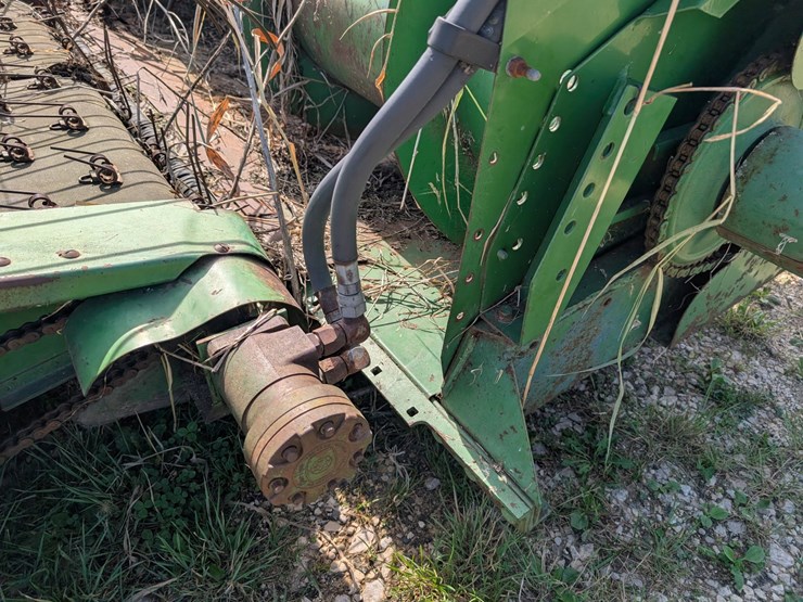 john-deere-8-image-11