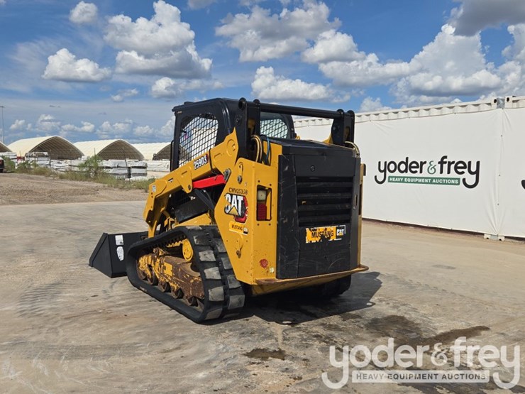 2023-caterpillar-259d3-image-3