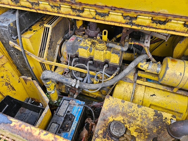 #2075-•-hescc-1500-15-service-trailer-image-15