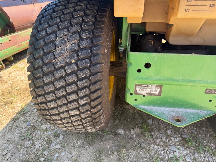 john-deere-345-image-10