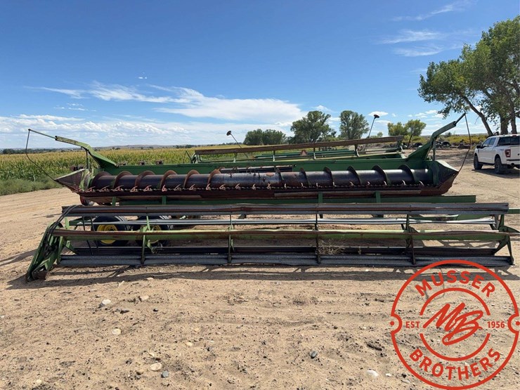 john-deere-224-image-4