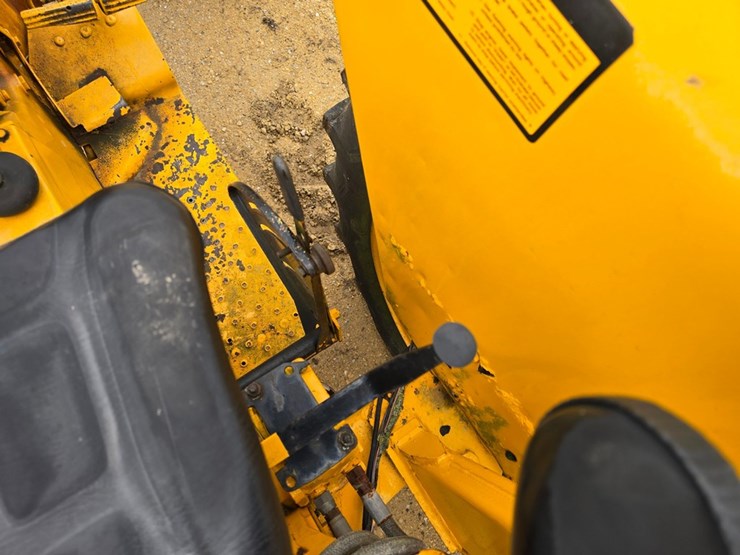 #2039-•-john-deere-tractor-image-19