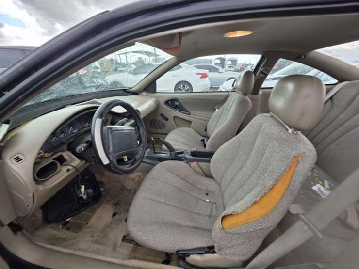 02-chev-cp-1g1jc124227218395-image-5