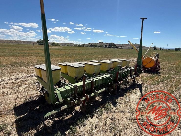 john-deere-7100-image-2