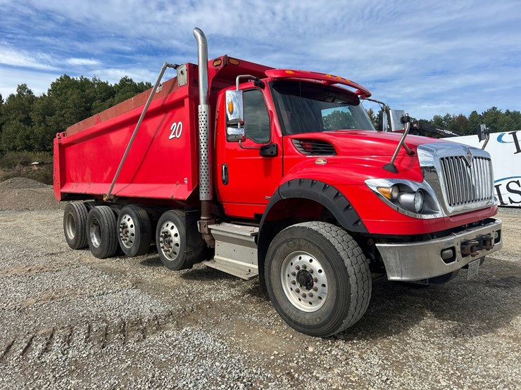 2020-international-hv613-image-7