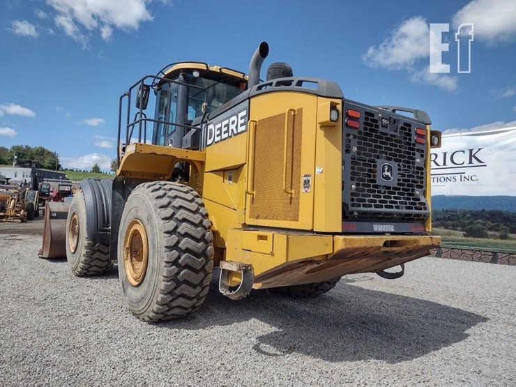 2019-deere-744kii-image-36