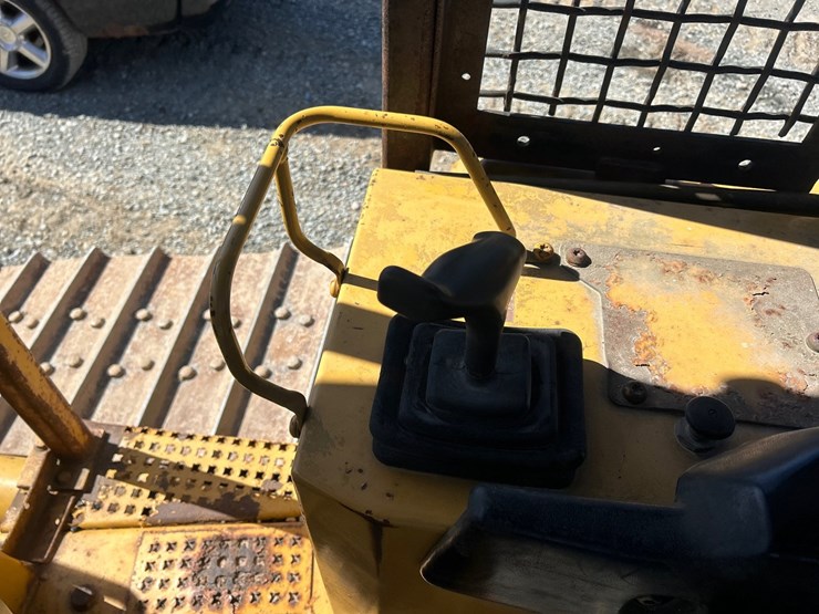 caterpillar-d6m-image-47