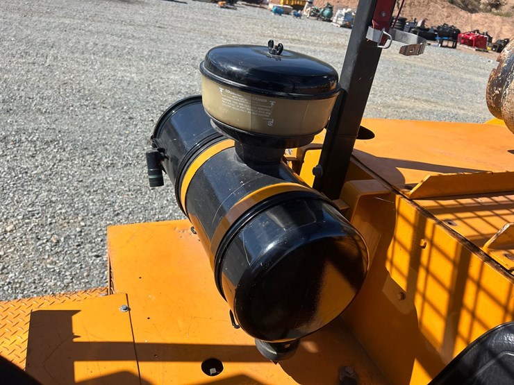 #5628-•-forklift-image-48