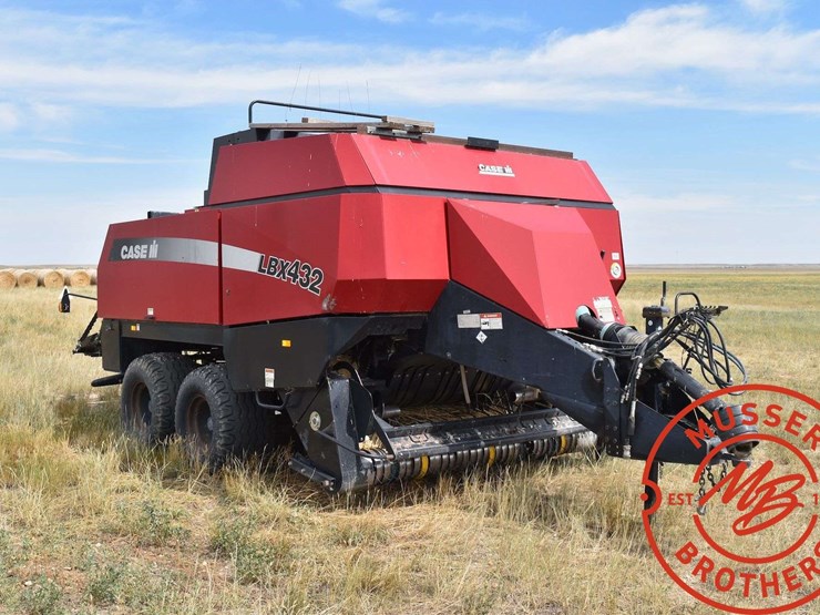 case-ih-lbx432-image-3
