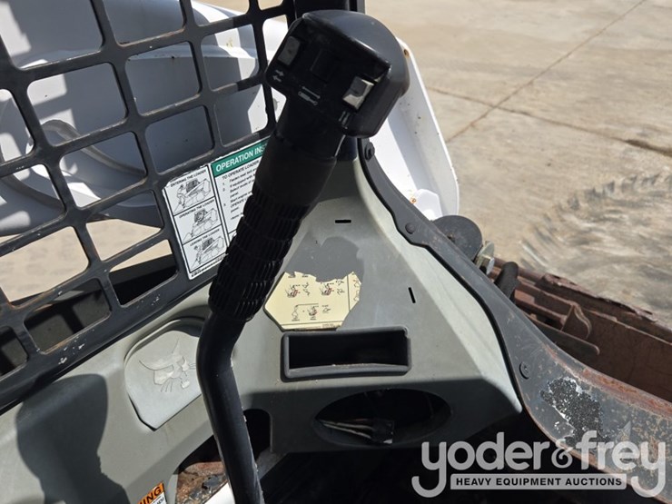 2016-bobcat-t590-image-46