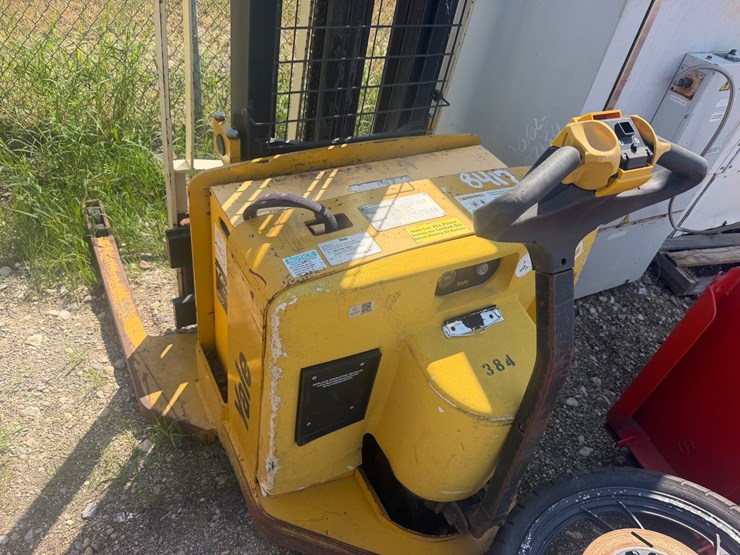 #87137-•-yale-electric-walking-pallet-jack-image-3