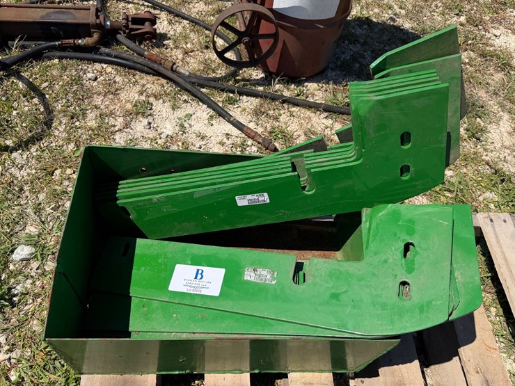 #2516-•-john-deere-tool-box-for-grain-bin-image-1