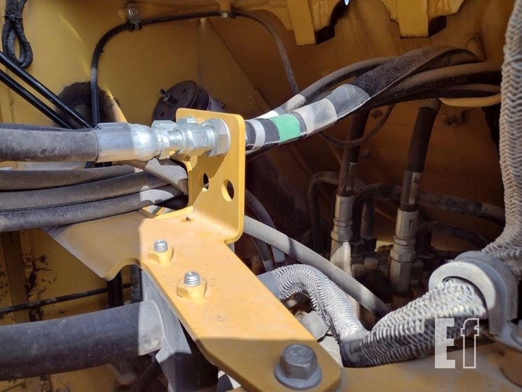 deere-544-p-tier-image-36