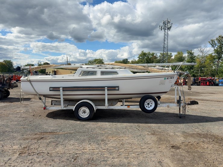 catalina-22’-sail-boat-image-6