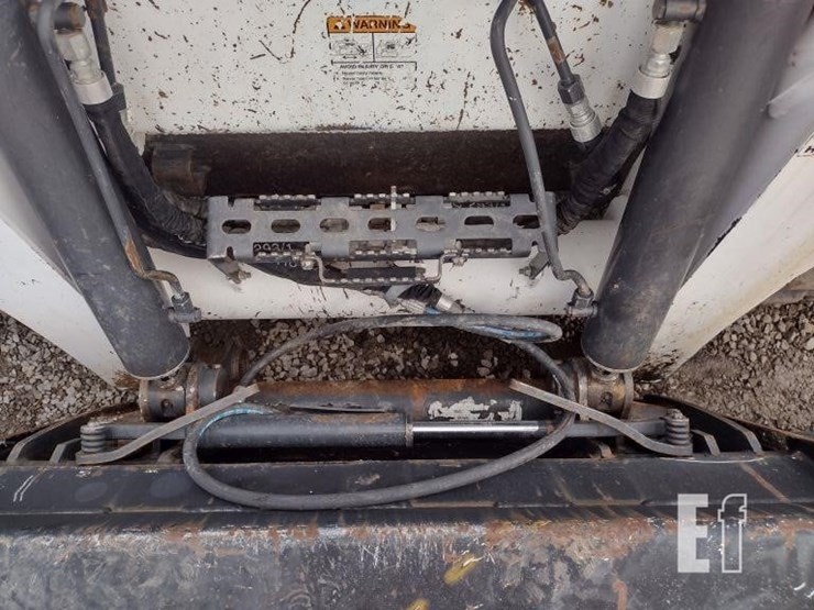 bobcat-t870-image-24