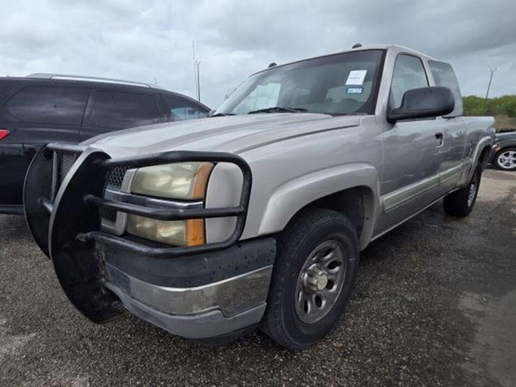 05-chev-pk-2gcek19b751131805-image-1