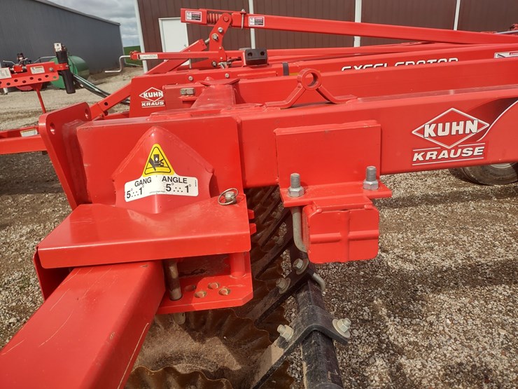 #2448-•-2015-kuhn-excelerator-8000-vertical-till-image-21