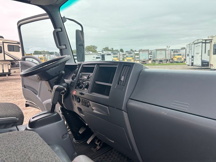 #2332-•-2021-isuzu-16'-box-truck-image-38