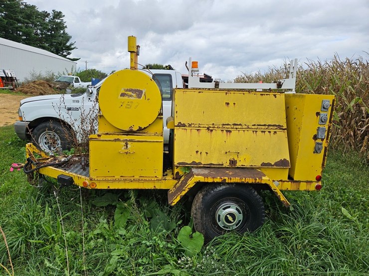 #2076-•-797-towable-generator-image-2