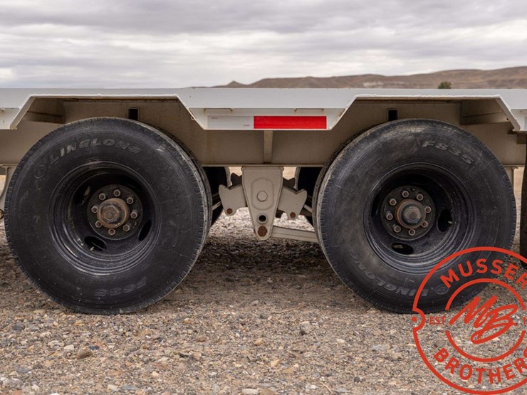 2022-american-pt30-pintle-hitch-beavertail-trailer---25'-image-9