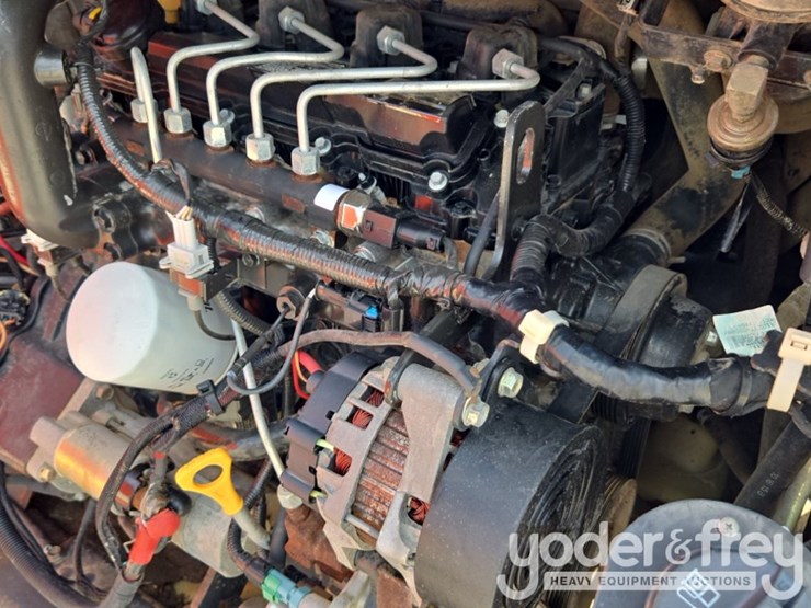 2016-bobcat-t590-image-38