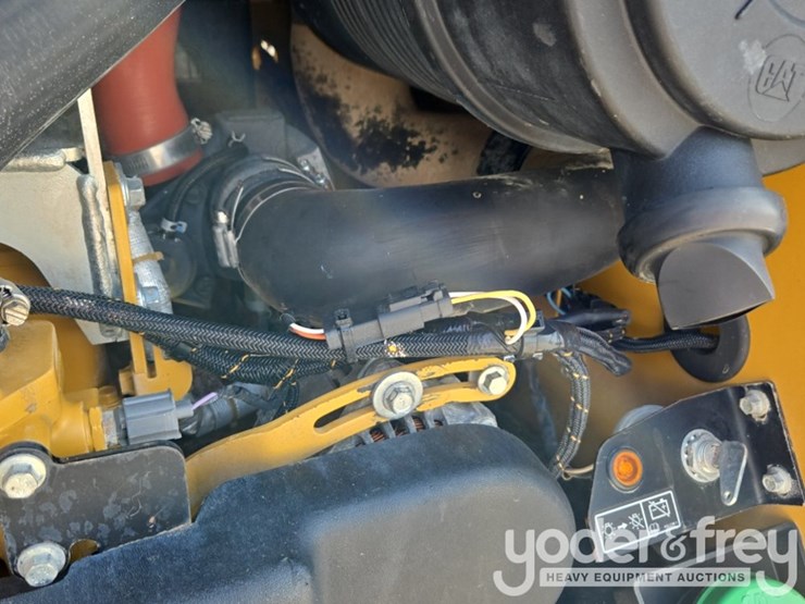 2018-caterpillar-299d2-image-49