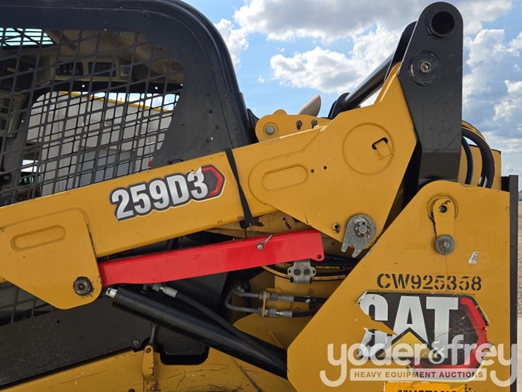 2023-caterpillar-259d3-image-27