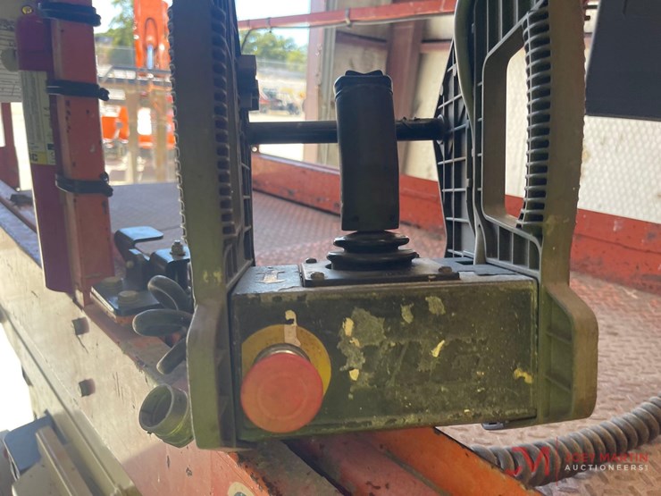 2016-jlg-2646es-electric-scissor-lift-image-13