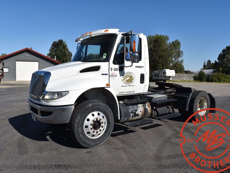 2009-international-durastar-truck-image-2