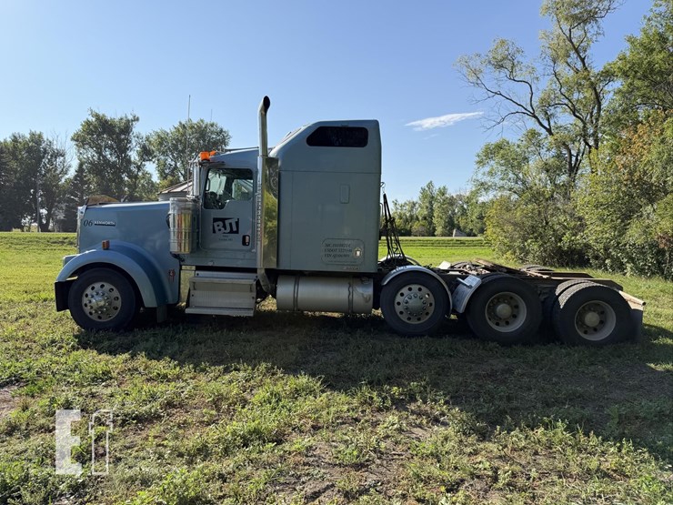 2006-kenworth-w900-image-8