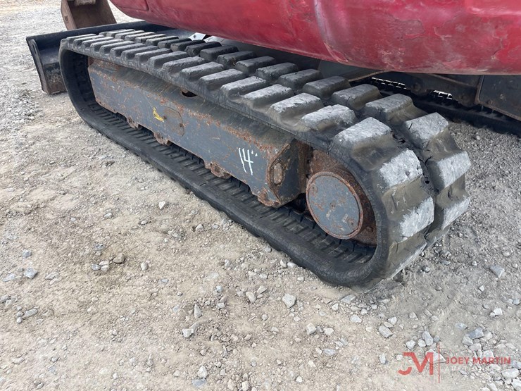 2019-takeuchi-tb240-mini-excavator-image-9