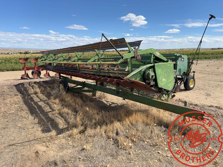 john-deere-224-image-1