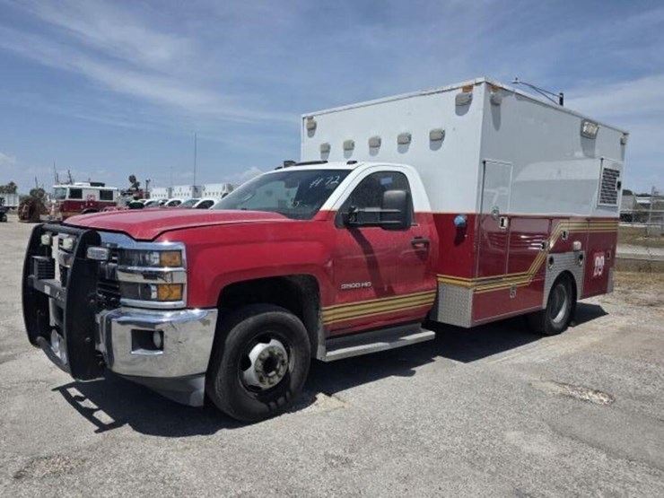 2015-chevrolet-silverado-1gb3czcgxff122067-image-1