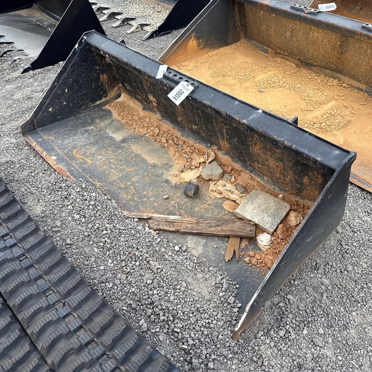 #2036 • TRUBILT 66" SKID STEER SMOOTH BUCKET