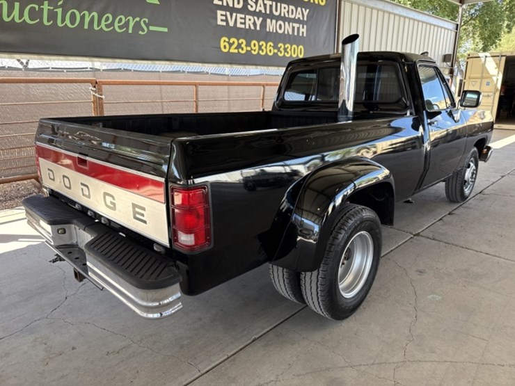 1992-dodge-d350-p/u-image-9
