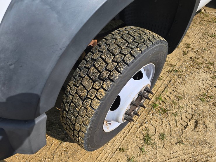 2008-ford-f550-image-9