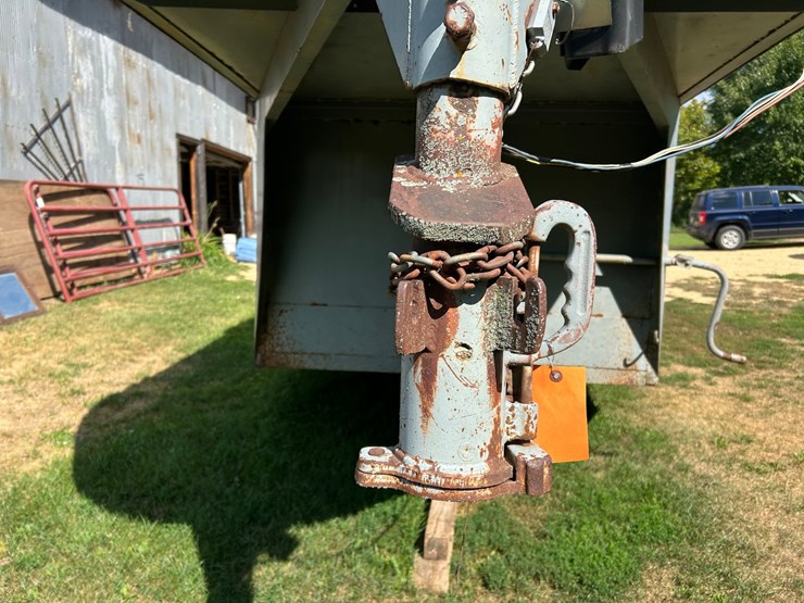 #1151-•-1990-gooseneck-stock-trailer-(wi-title-in-delay)-(mondovi,-wi)-image-16