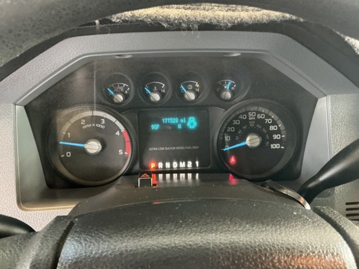 2015-ford-f550-image-18