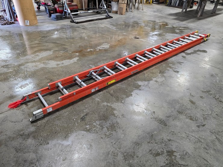 #9735-•-louisville-32'-extension-ladder-image-4
