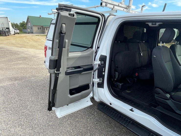 2020-ford-f150-image-32