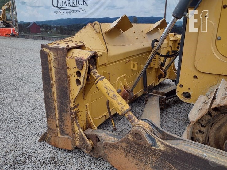 2016-deere-850k-image-26