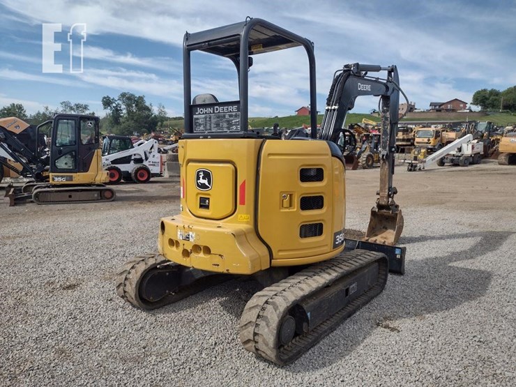 2021-deere-35g-image-39