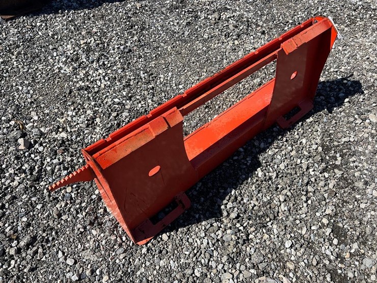 low-back-skid-steer-fork-frame-backing-plate-image-4