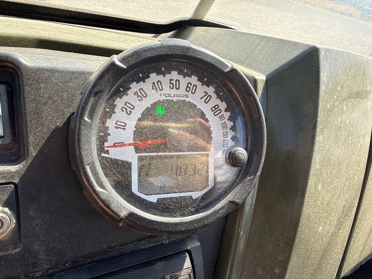 2011-polaris-ranger-crew-image-23