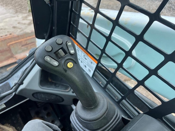 2018-bobcat-s570-image-21