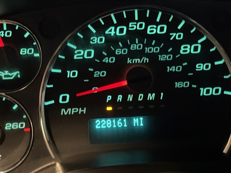 2018-chevrolet-express-2500-image-22