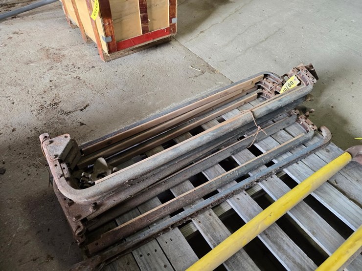 #9760-•-gardner-stanchions-image-3